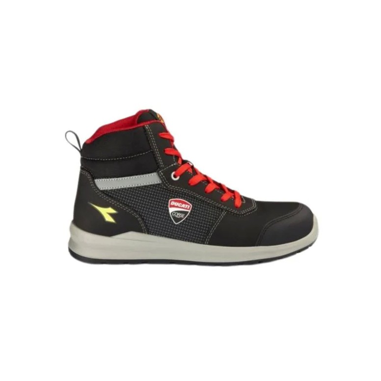 Chaussures de sécurité hautes Metalfree Diadora...